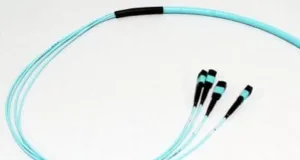 Sistema de cableado de fibra preterminada