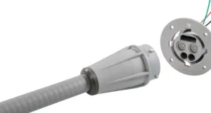 Conector híbrido para dispositivos médicos