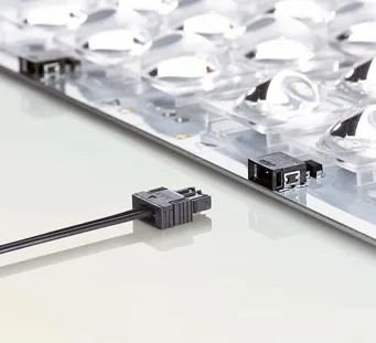 Conectores para usos en iluminación