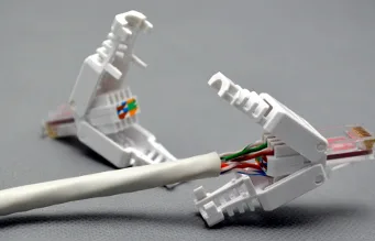 Conector modular de montaje rápido