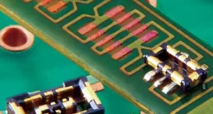 Conector de tarjeta a FPC híbrido en miniatura