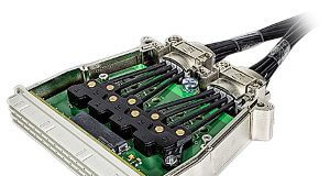 Conector con conversión electro-óptica