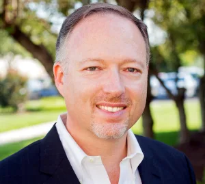 Peter Austin nombrado vicepresidente ejecutivo