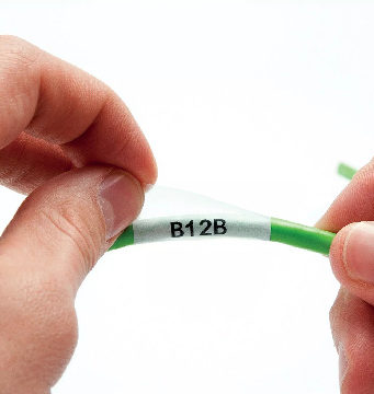 Etiquetas especiales para cables y latiguillos