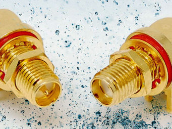 Conectores coaxiales SMA en ángulo recto