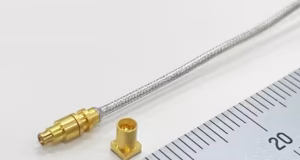 Conector coaxial SMPS no magnético en fase de desarrollo